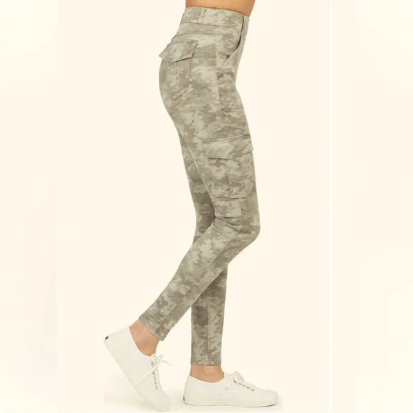 SPANX Stretch Twill Ankle Cargo Pant in Stone Wash Camo Size X-Small Tall - Picture 4 of 12